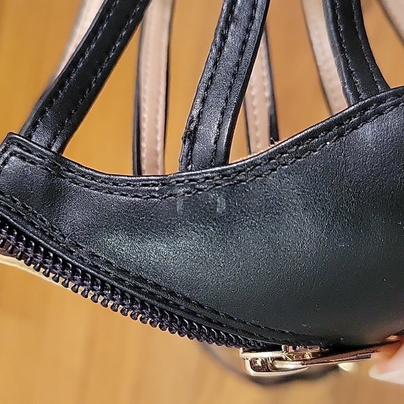 Caged Pumps - Picture 3 of 4